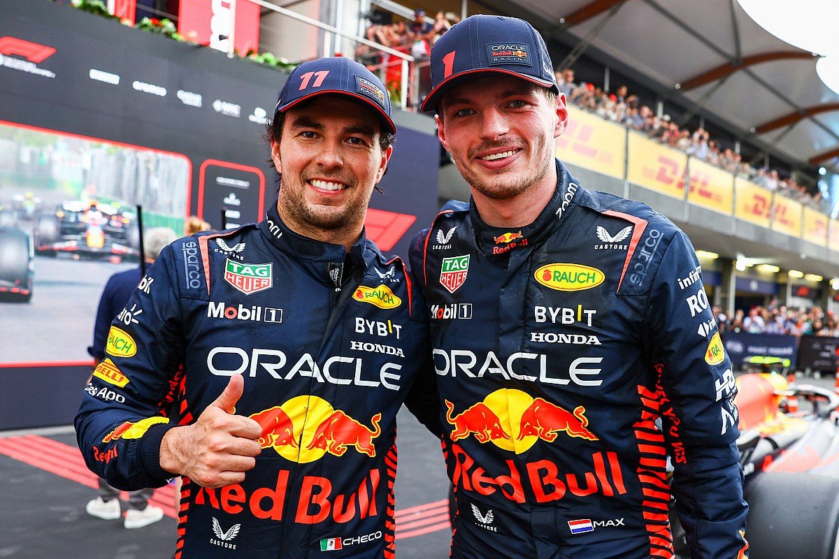 Max Verstappen y Checo Pérez