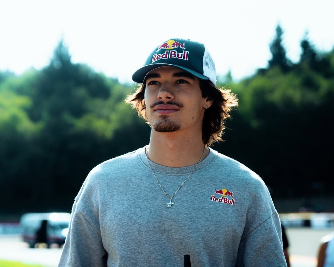 Nikola Tsolov from: @camposracing