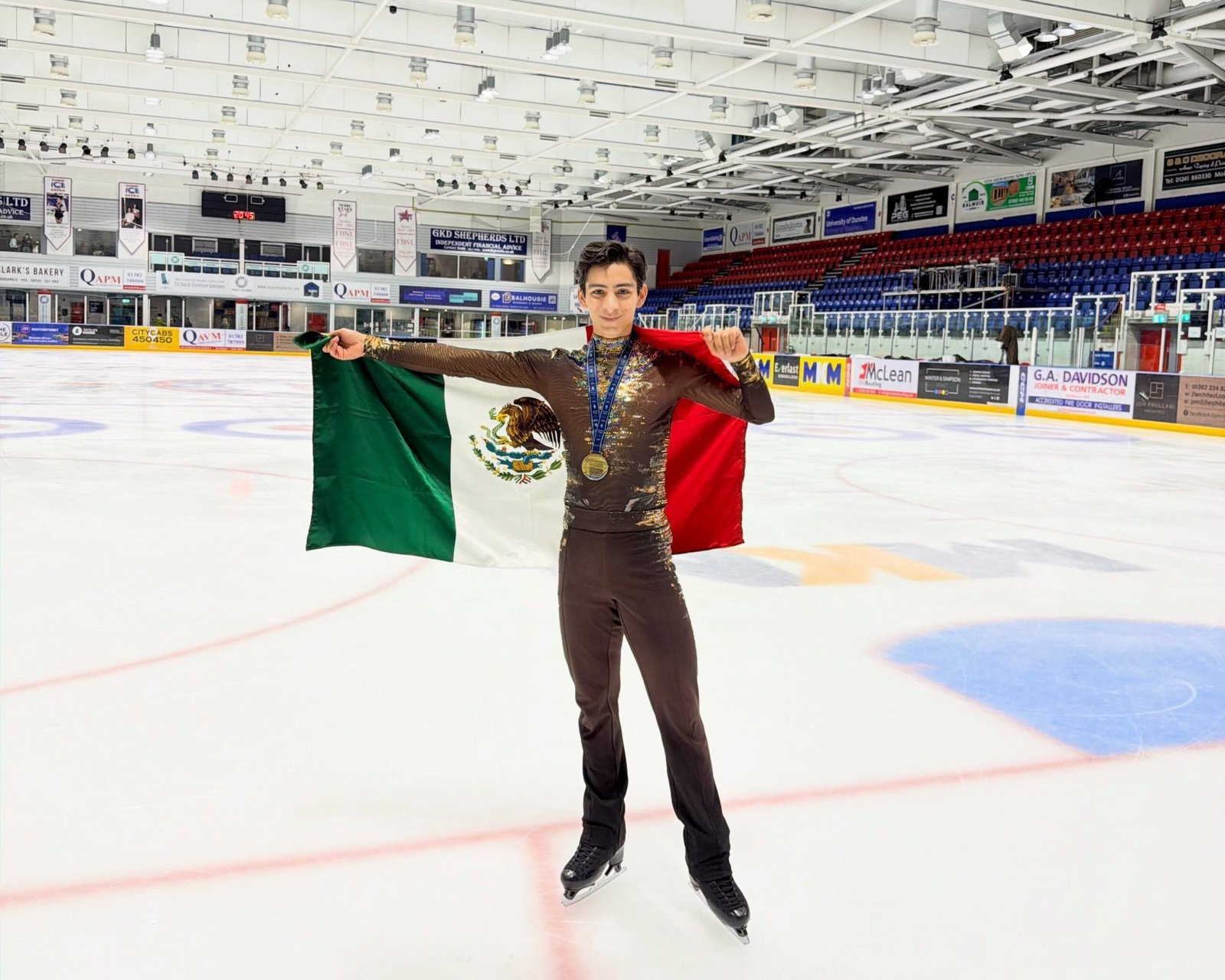 Donovan Carrillo from: @donovandcarr